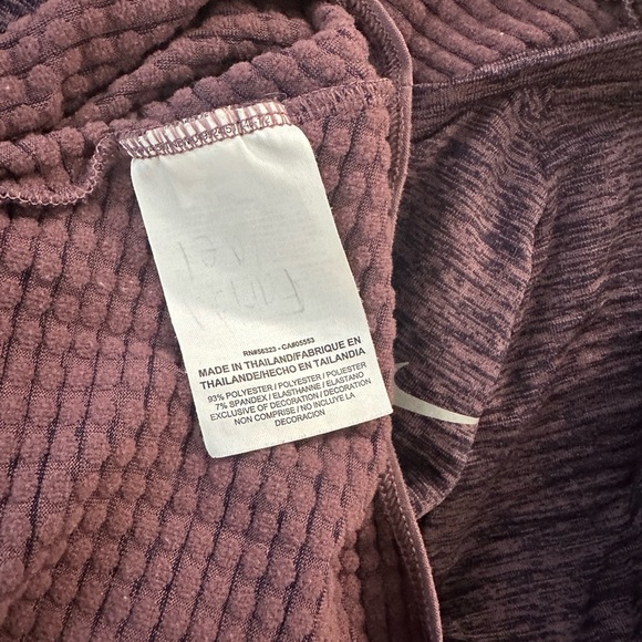 Nike Epic Running Long Sleeve Top, size XS - Picture 7 of 7